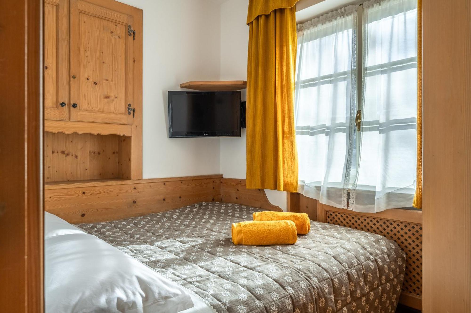 Olimpia Lodge กอร์ตินาดัมเปซโซ ภายนอก รูปภาพ